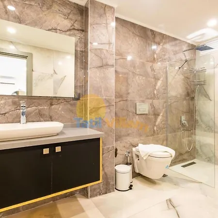 Very Luxurious Turkuaz