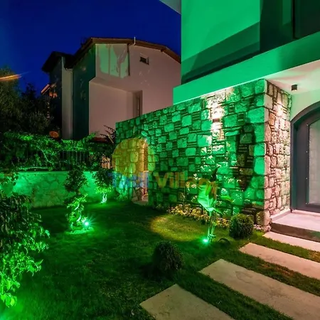 Villa Very Luxurious Turkuaz